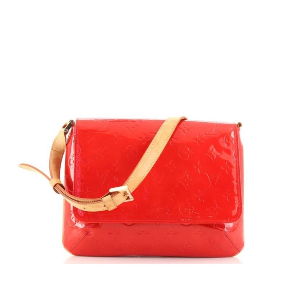 Louis Vuitton Thompson Street Handbag. Monogram red
